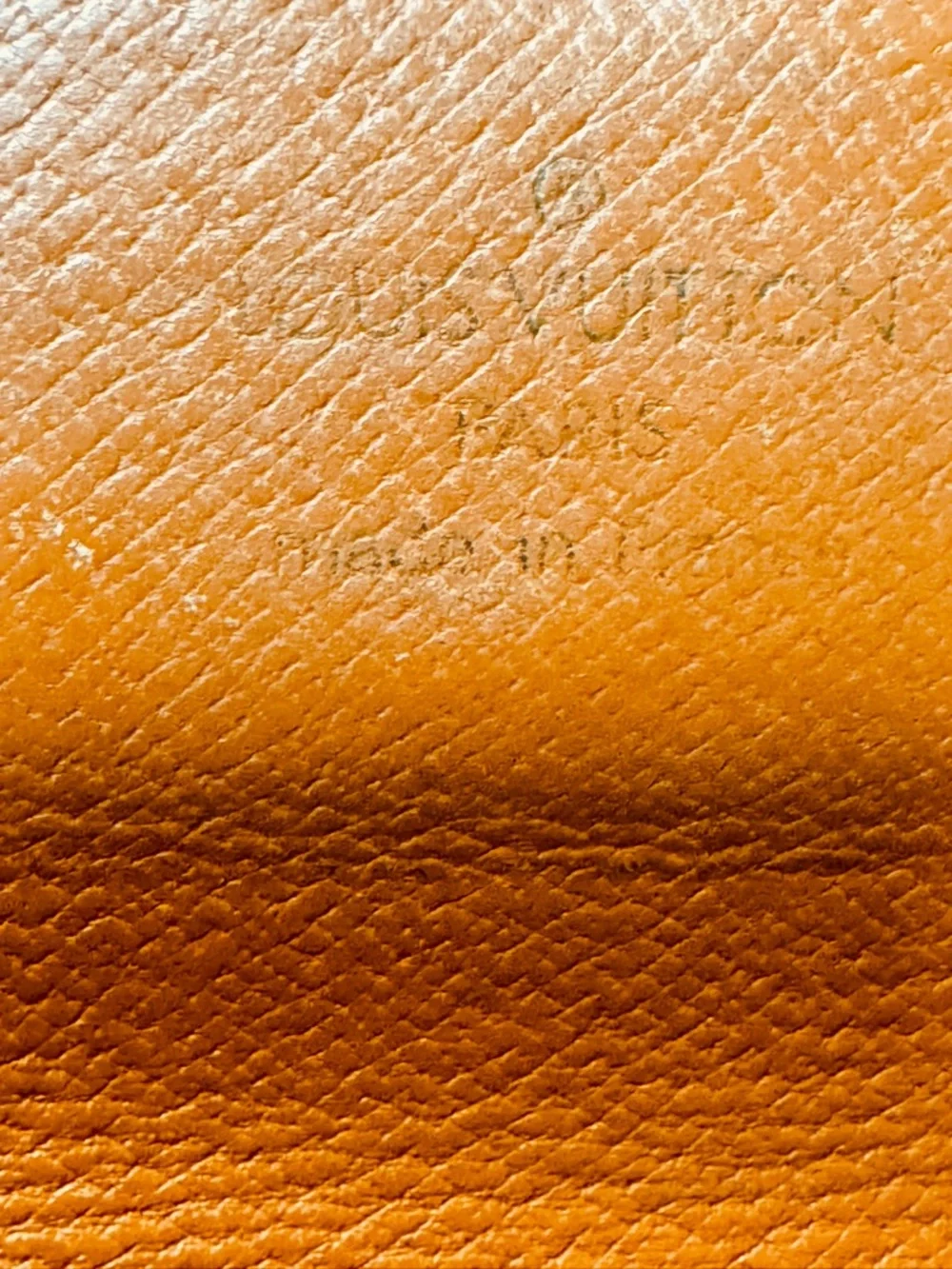 Louis Vuitton Monogram Sarah Long bifold Chain Wallet. - Picture 10 of 13